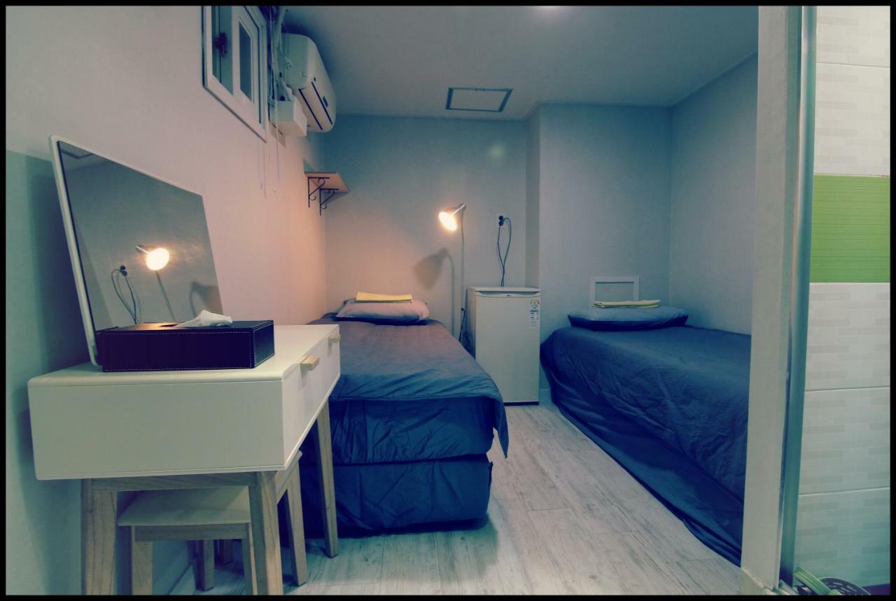 Guest house 24 Sinchon Seoul