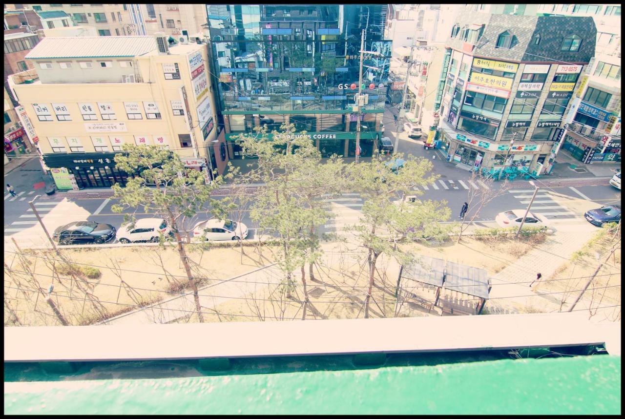 24 Sinchon Seoul